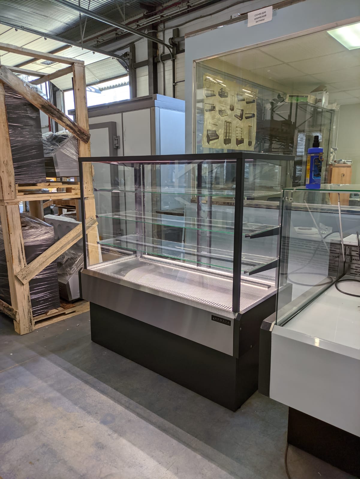 Витрина кондитерская Арктика кубическая 1.0 в аренду, среднетемпературная